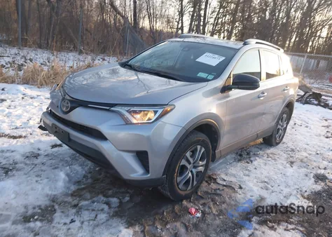 2017 Toyota Rav4 Le z USA, uszkodzony, nr VIN 2T3BFREV0HW584973